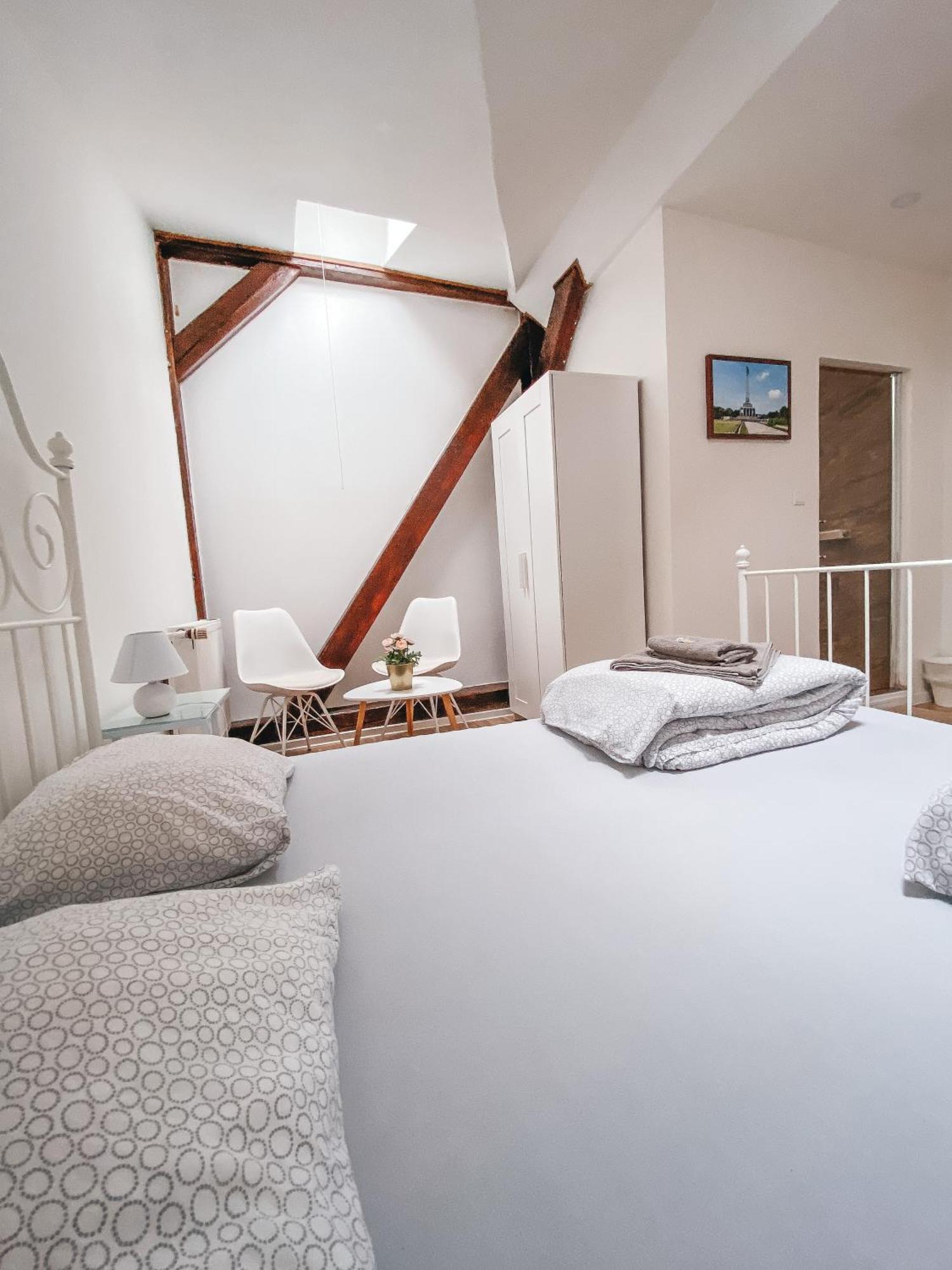 Blue Lotus Apartments Bratislava Eksteriør bilde