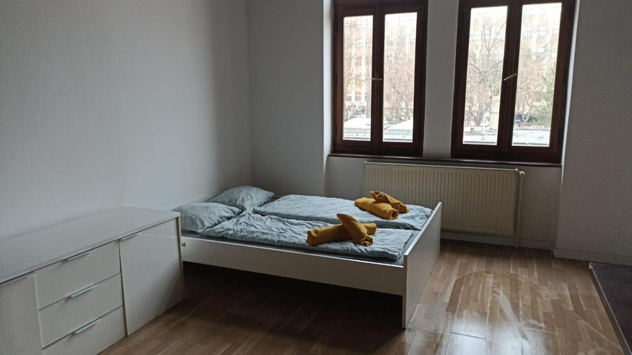 Blue Lotus Apartments Bratislava Eksteriør bilde